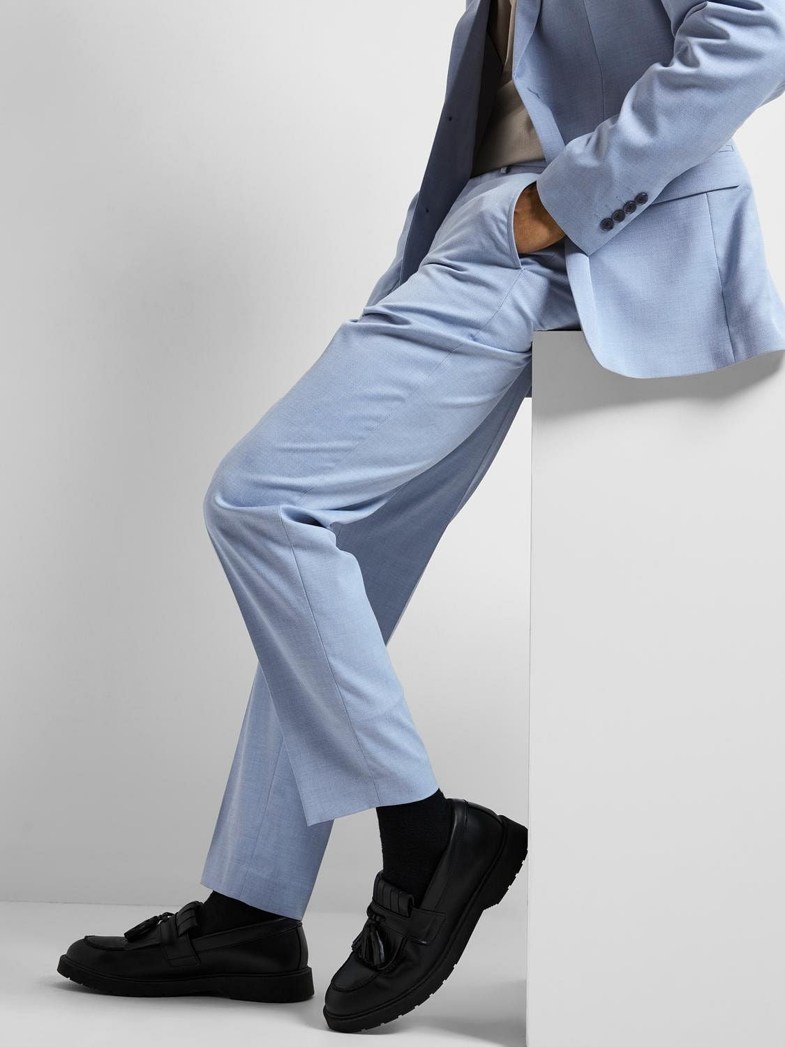 Blue Mid Rise Suit-Set Trousers
