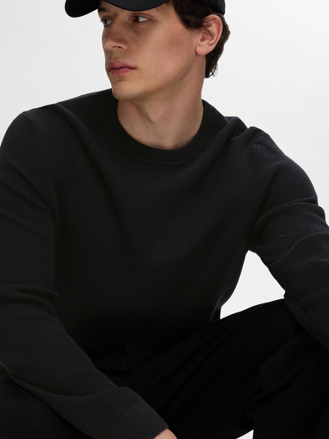 Black Organic Cotton Pullover