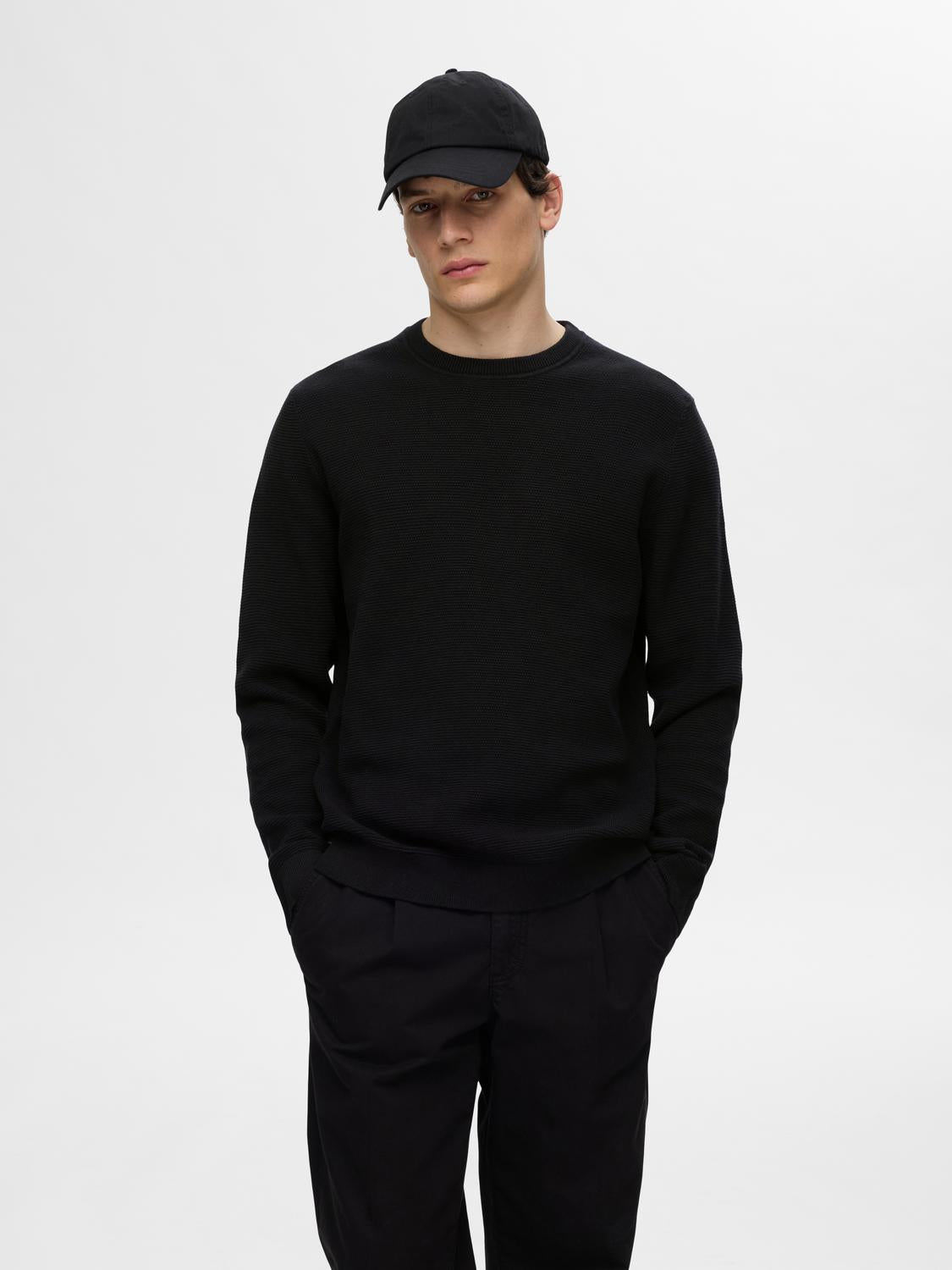 Black Organic Cotton Pullover