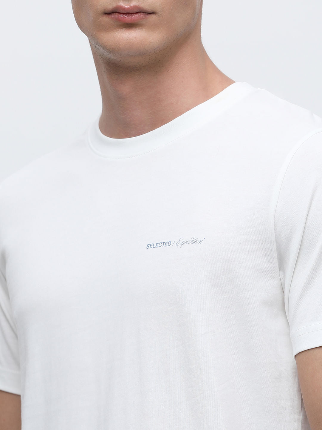 White Graphic Print T-shirt