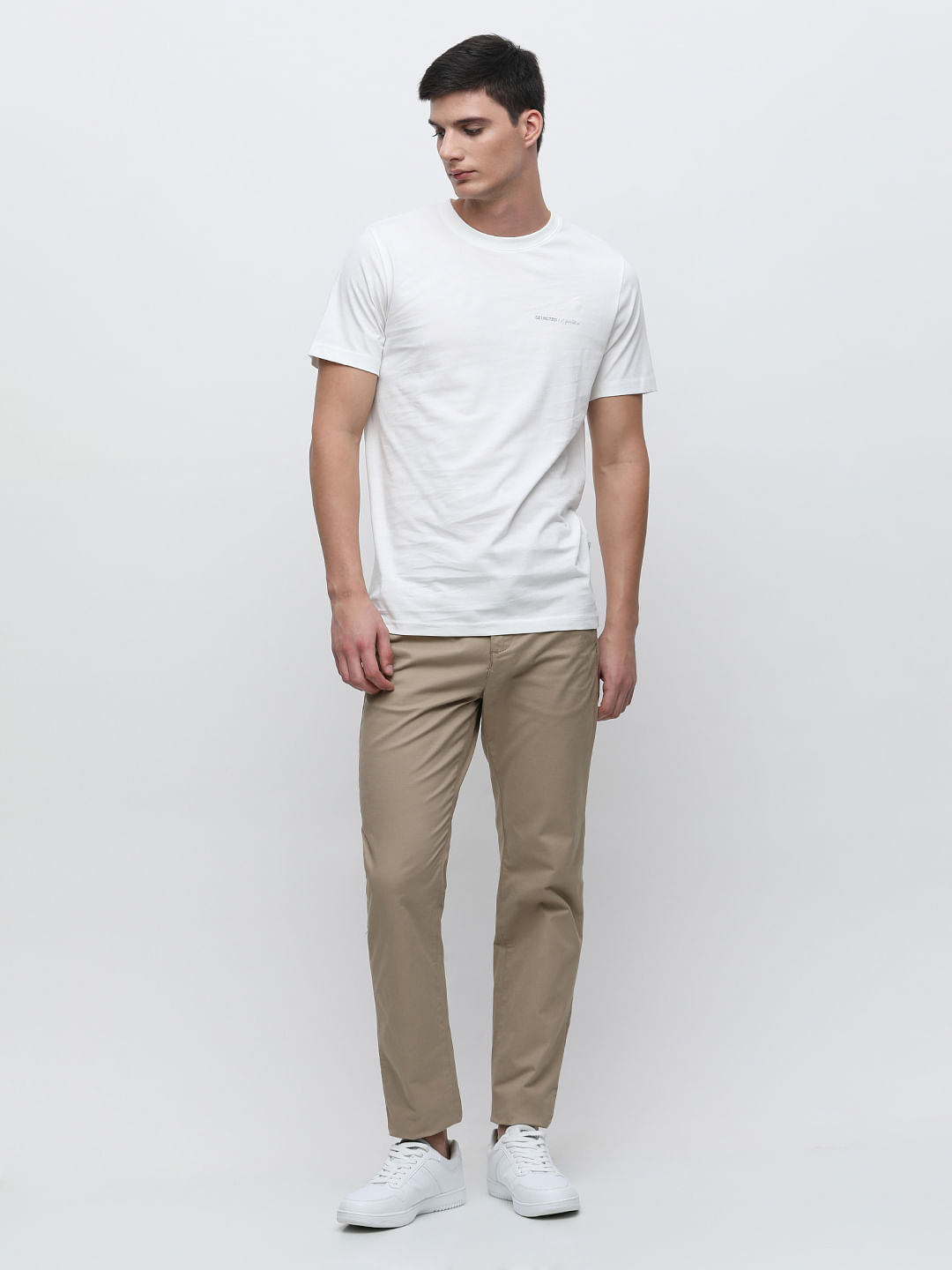 White Graphic Print T-shirt