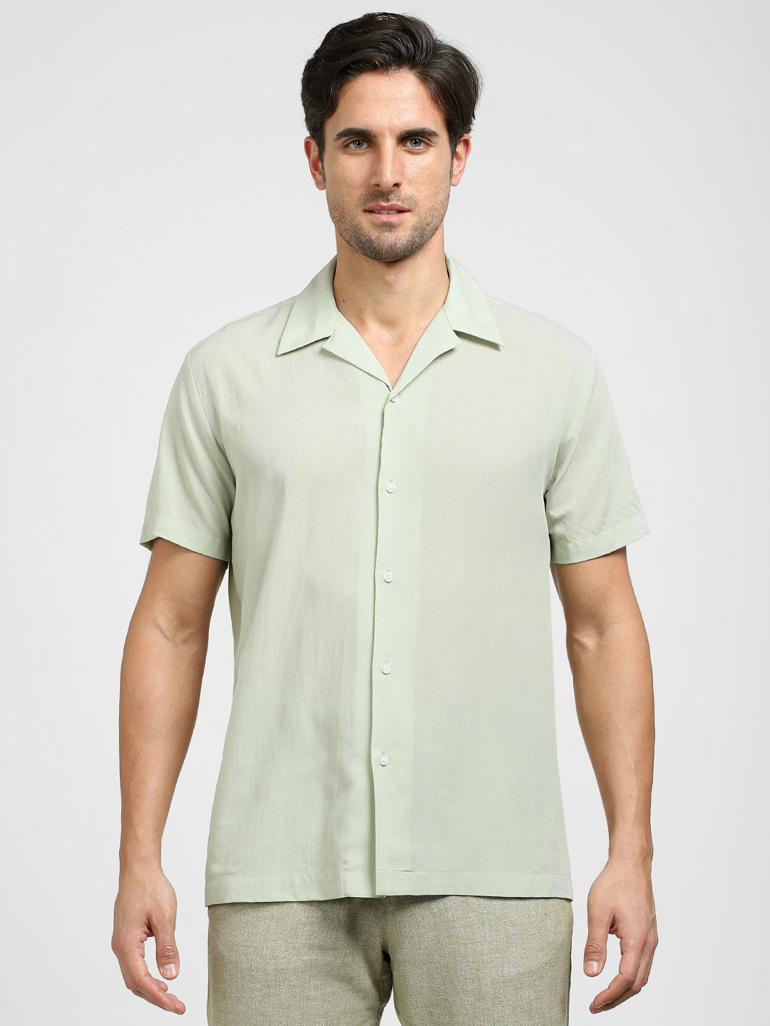 Light Green Cuban Collar Short Sleeves Shirt