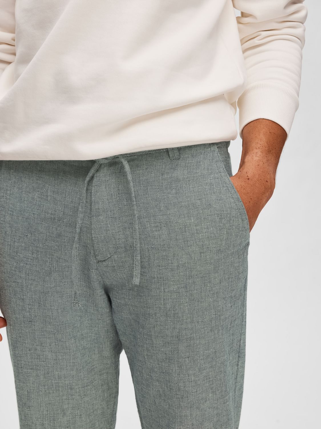 Blue Mid Rise Linen Pants
