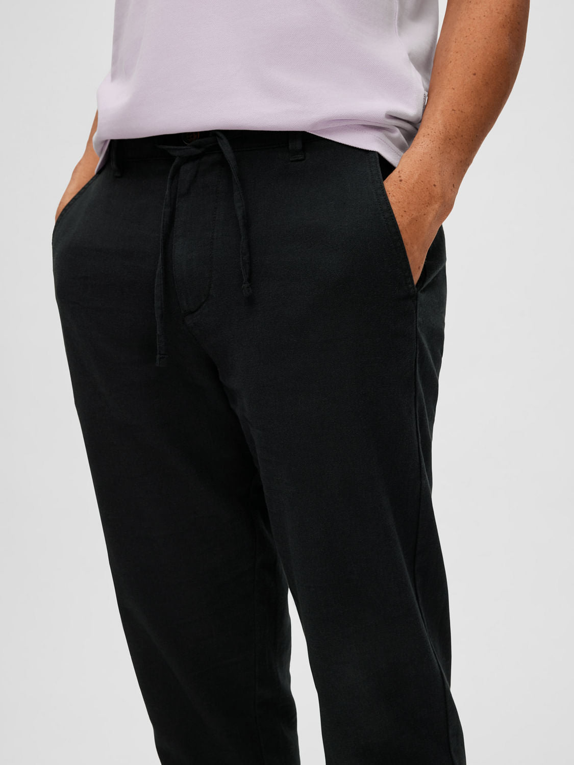 Black Mid Rise Linen Pants