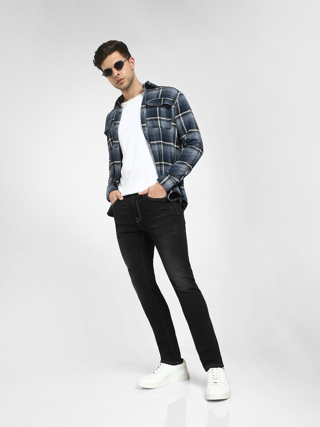 Black Mid Rise Distressed Slim Fit Jeans