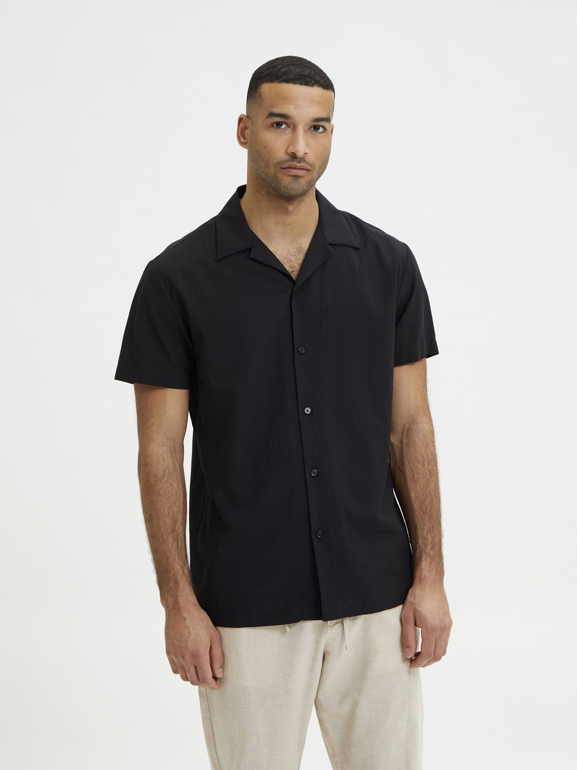Black Cuban Collar Short Sleeves Shirt