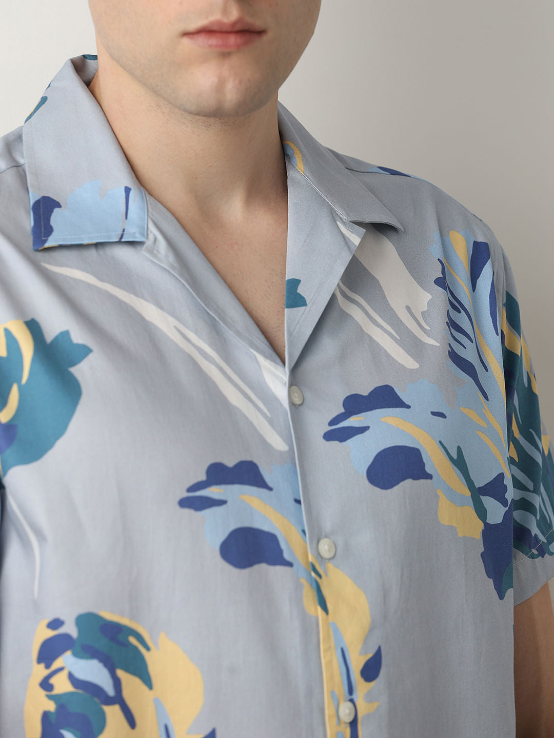Blue Floral Cuban Collar Short Sleeves Shirt