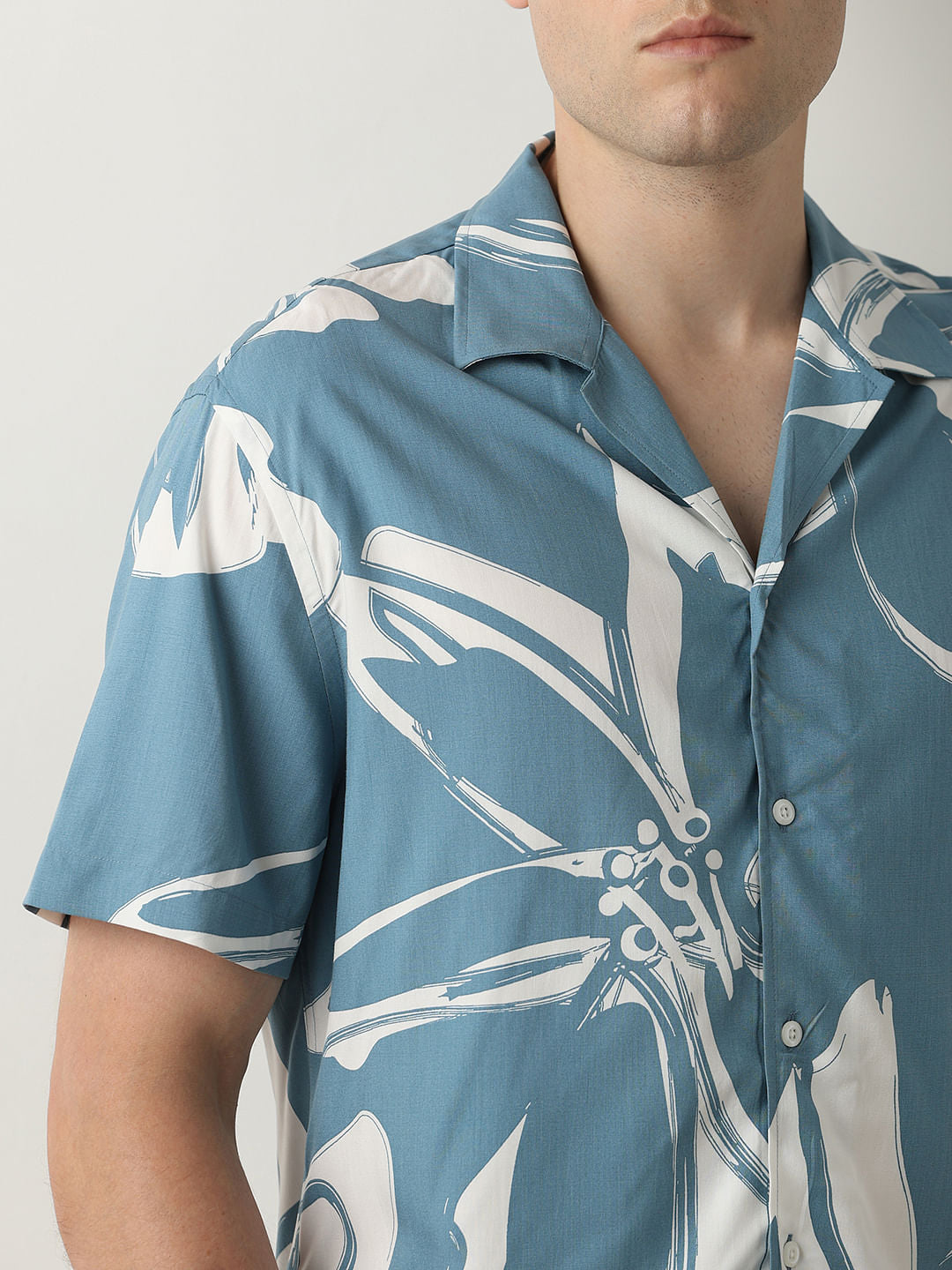 Blue Floral Cuban Collar Short Sleeves Shirt