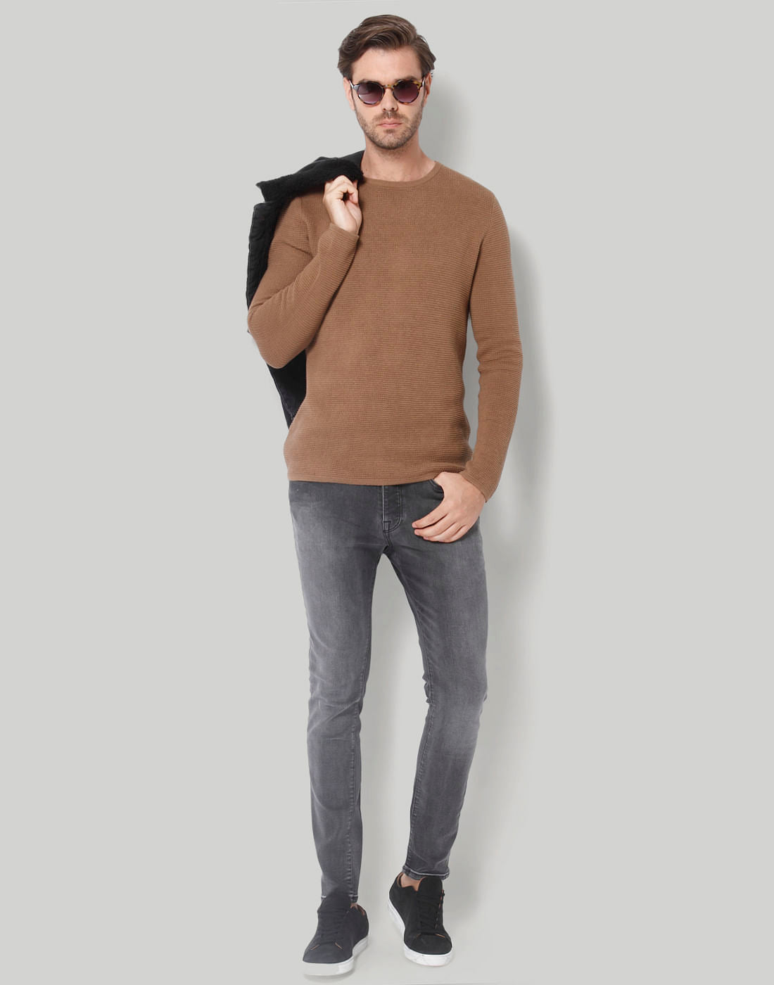Brown Pullover