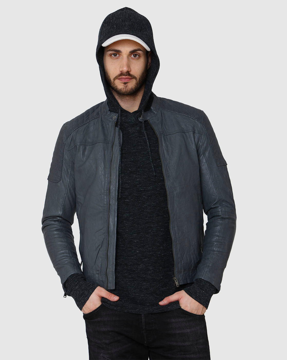 Black Pullover