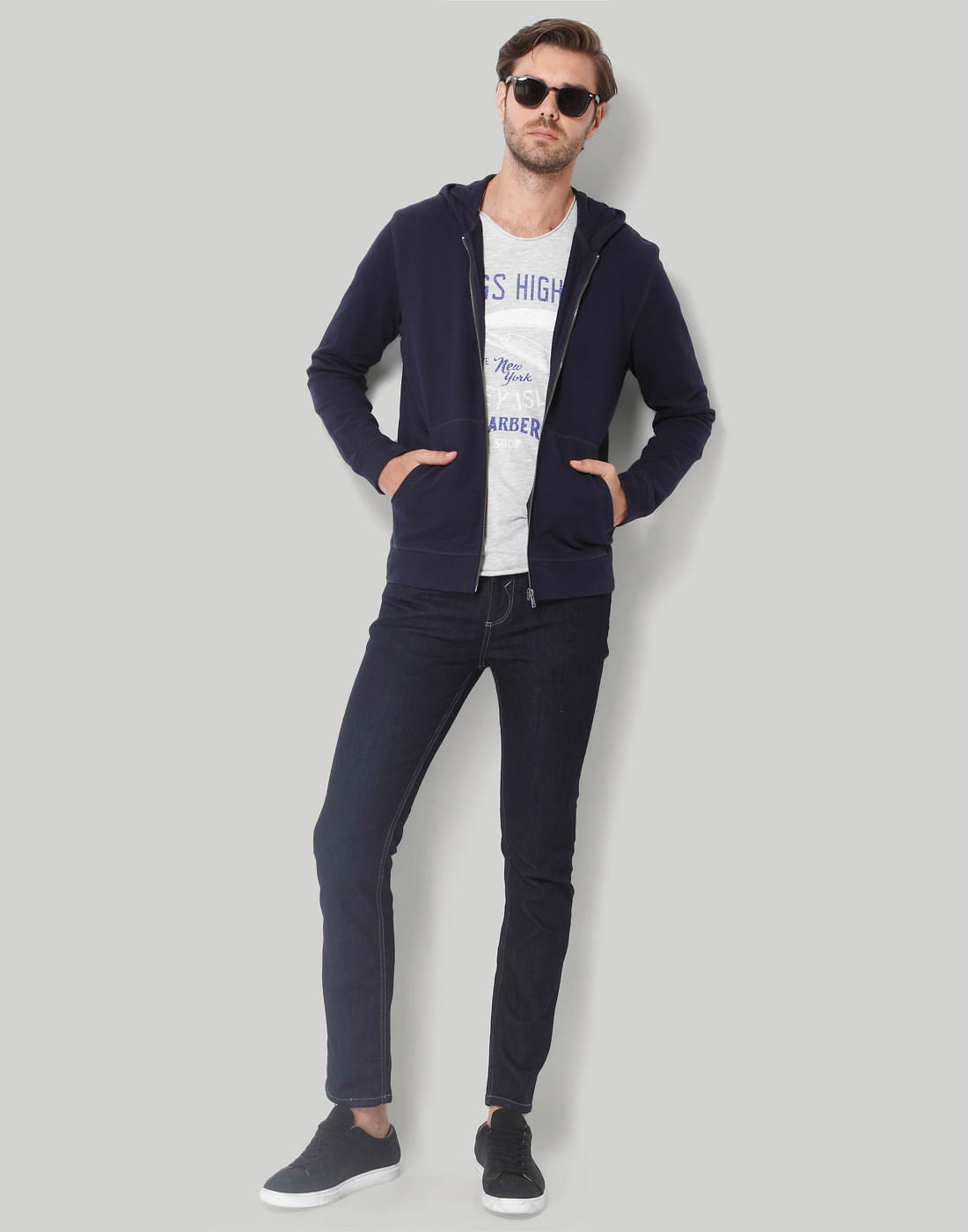 Blue Pullover