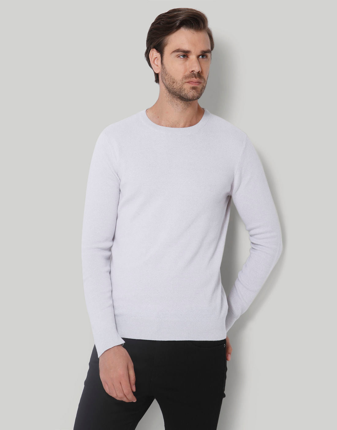 White Pullover