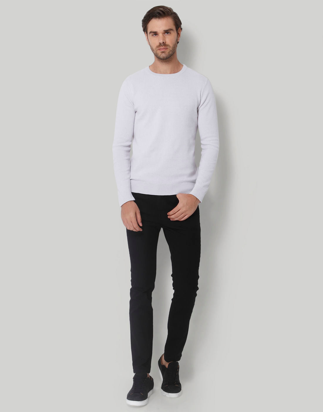 White Pullover