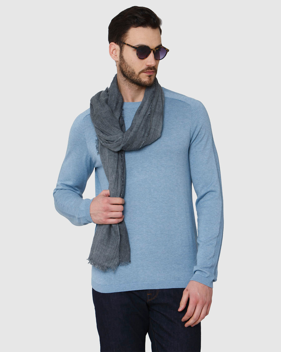 Blue Pullover