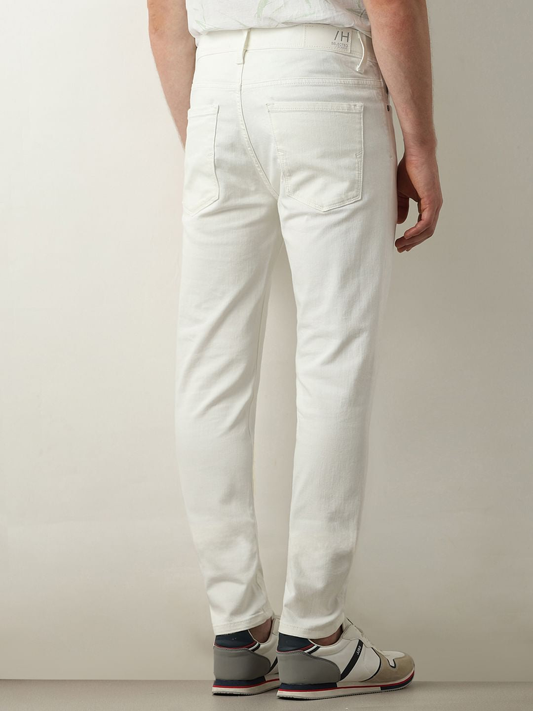 White Mid Rise Leon Slim Fit Jeans