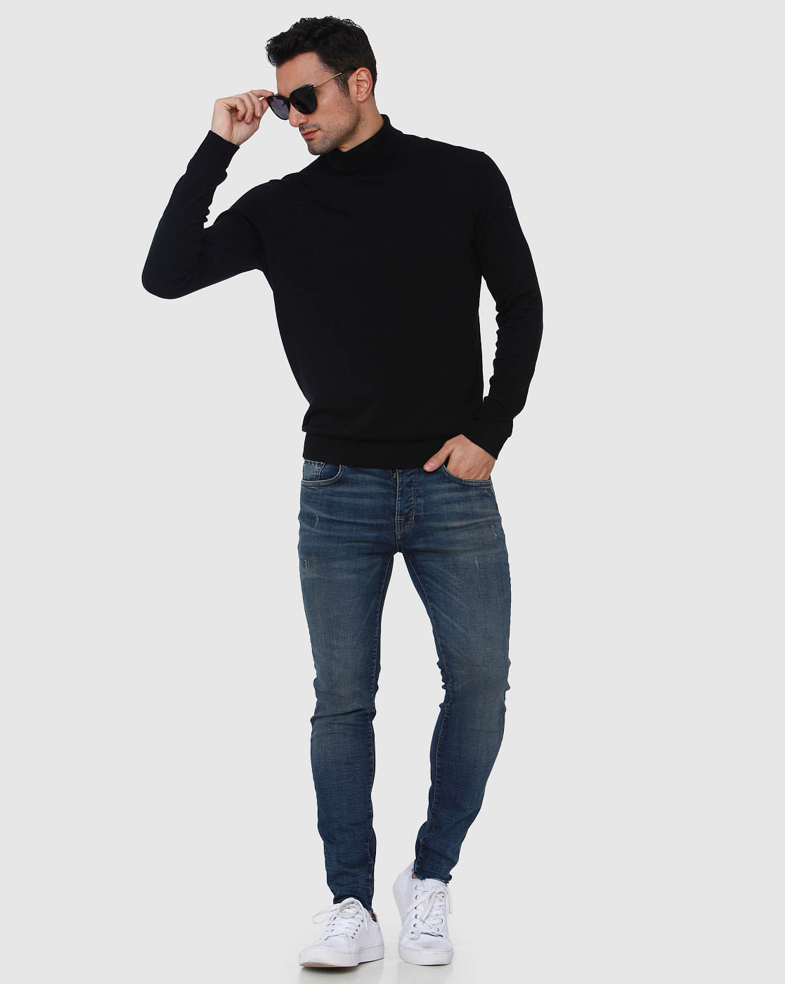 Black Pullover