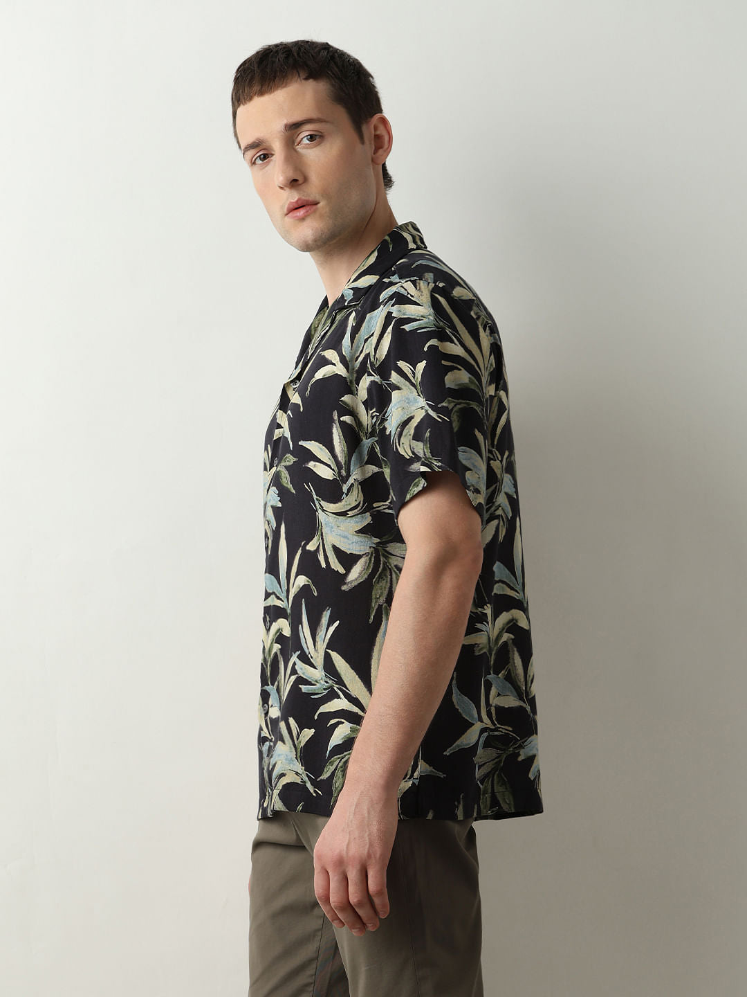 Black Printed Cuban Collar Short Sleeves Shirt