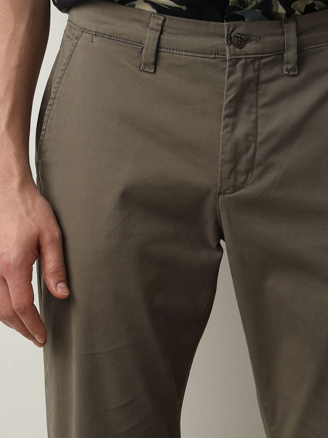 Green Mid Rise Straight Fit Chinos