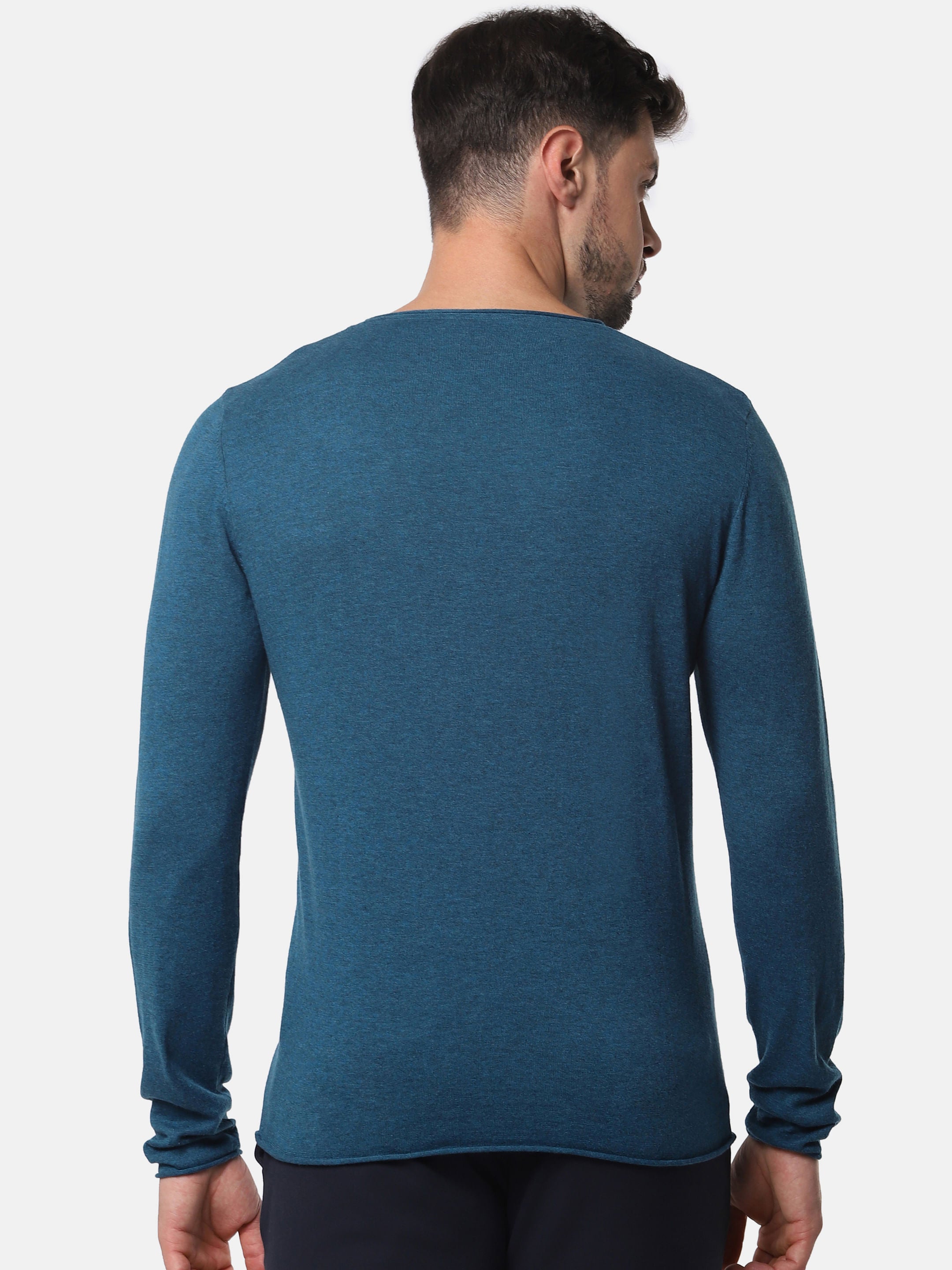 Blue Pullover