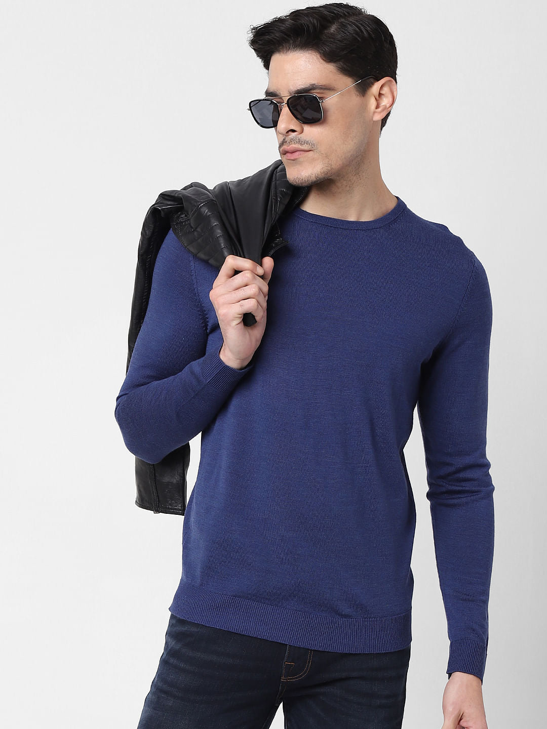 Blue Pullover