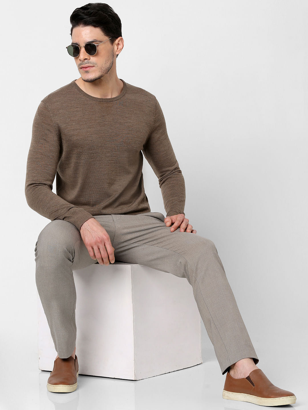 Brown Pullover