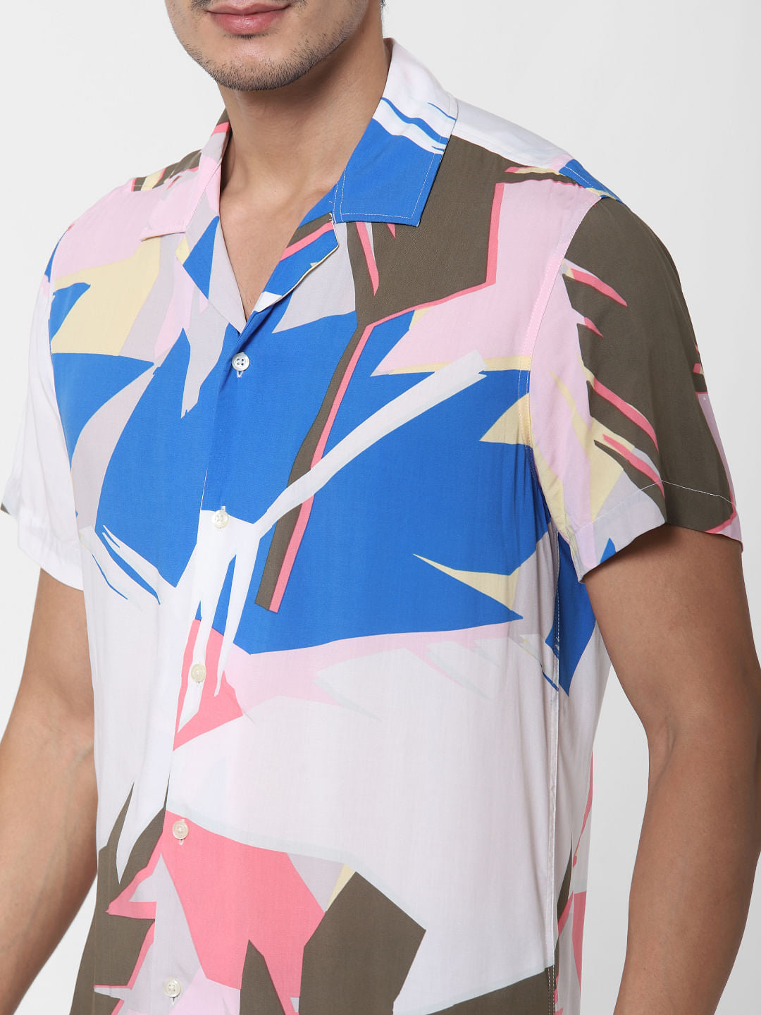 White Abstract Print Short Sleeves Shirt