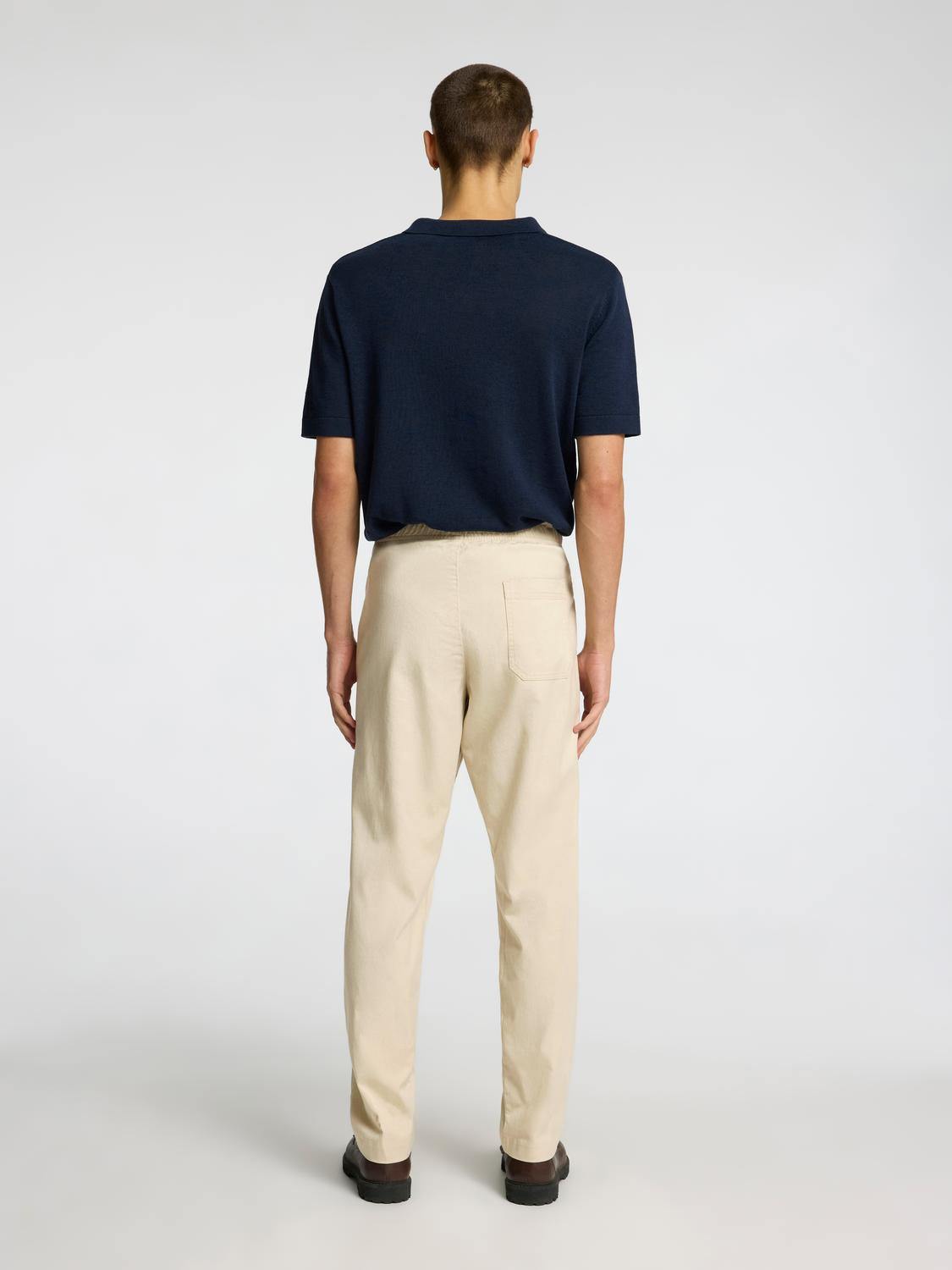 Mid Rise Regular Fit Pants