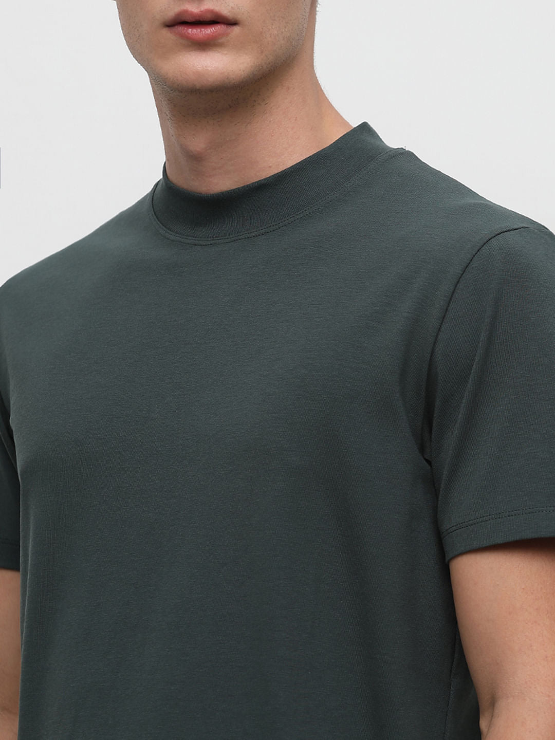 Dark Green Solid Crew Neck T-shirt