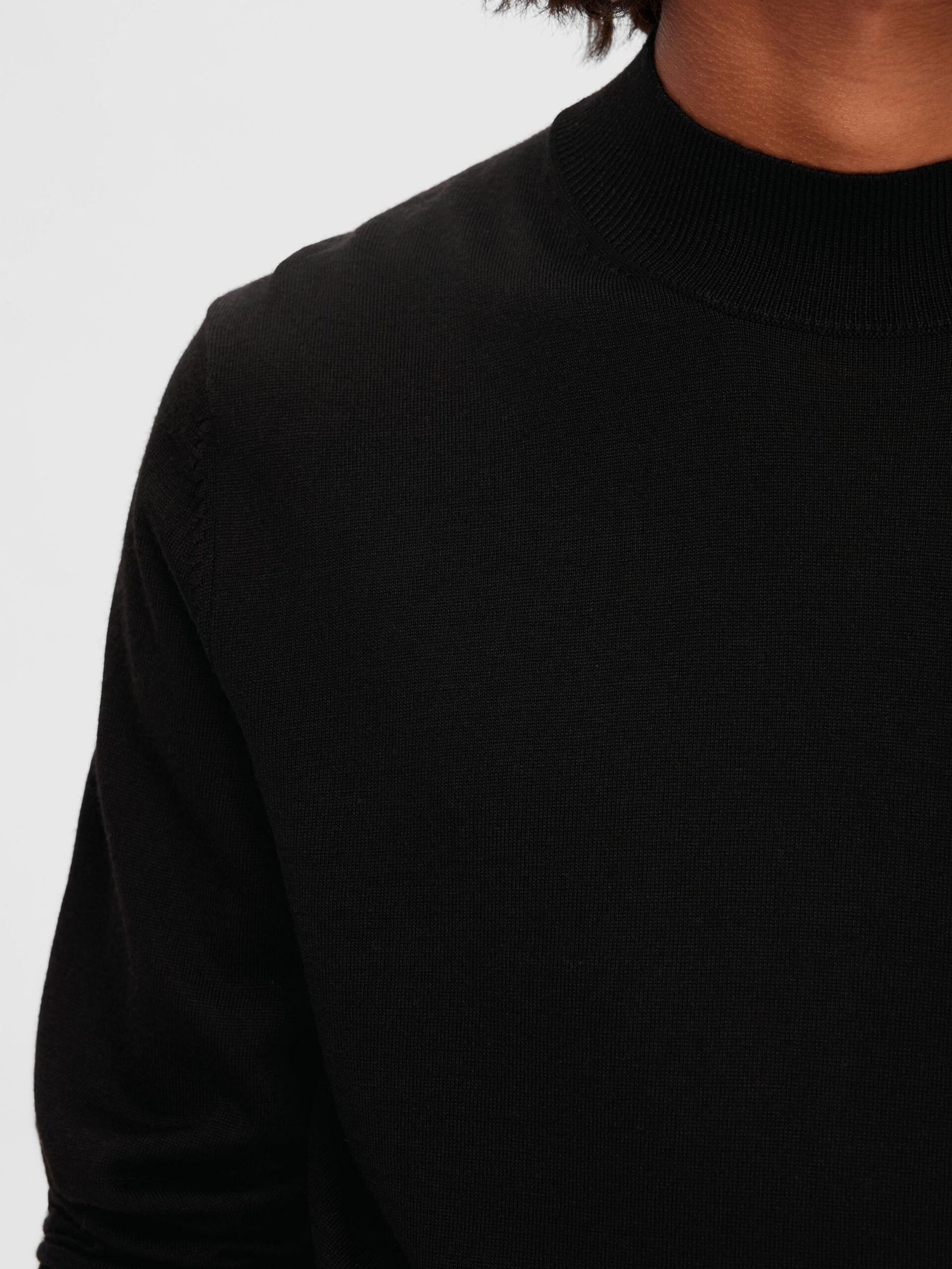 Black Merino Wool CoolMax Pullover