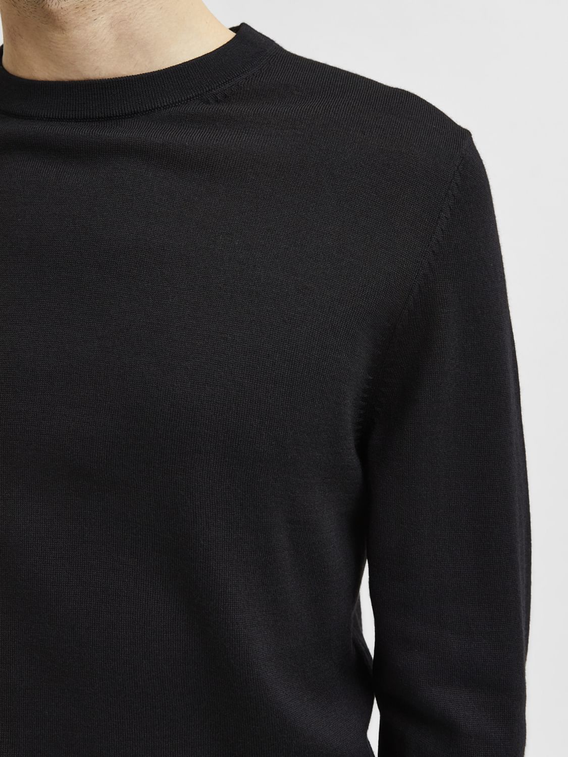 Black Regular Fit Pullover