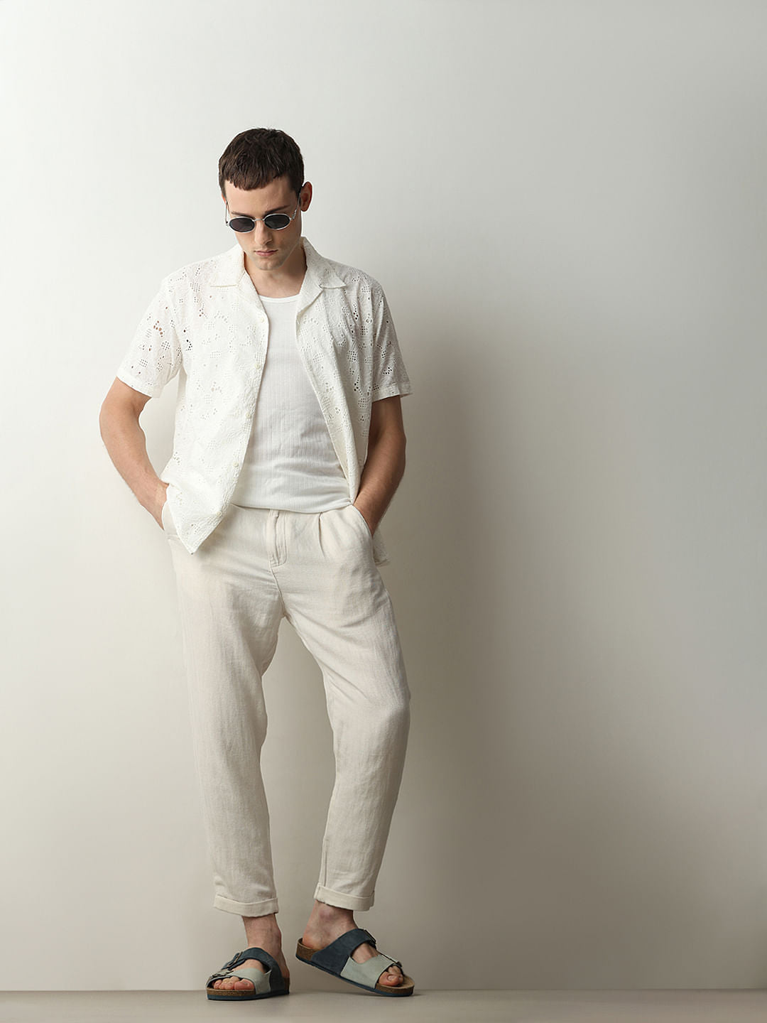 Off-White Mid Rise Cropped Linen Pants