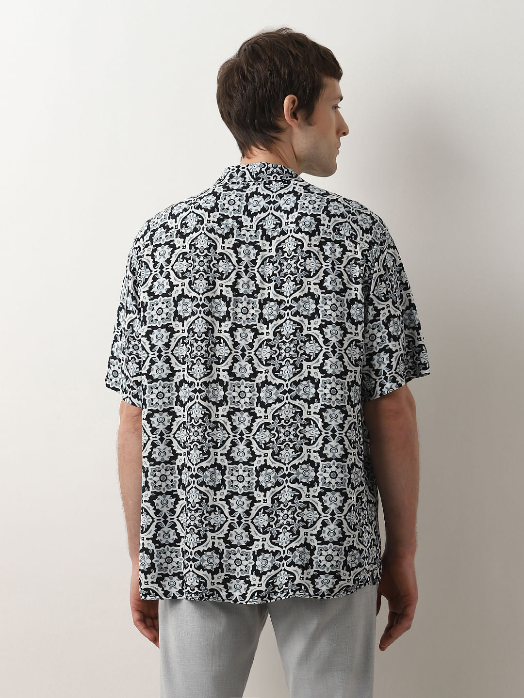 Blue Printed Cuban Collar Short Sleeves Shirt