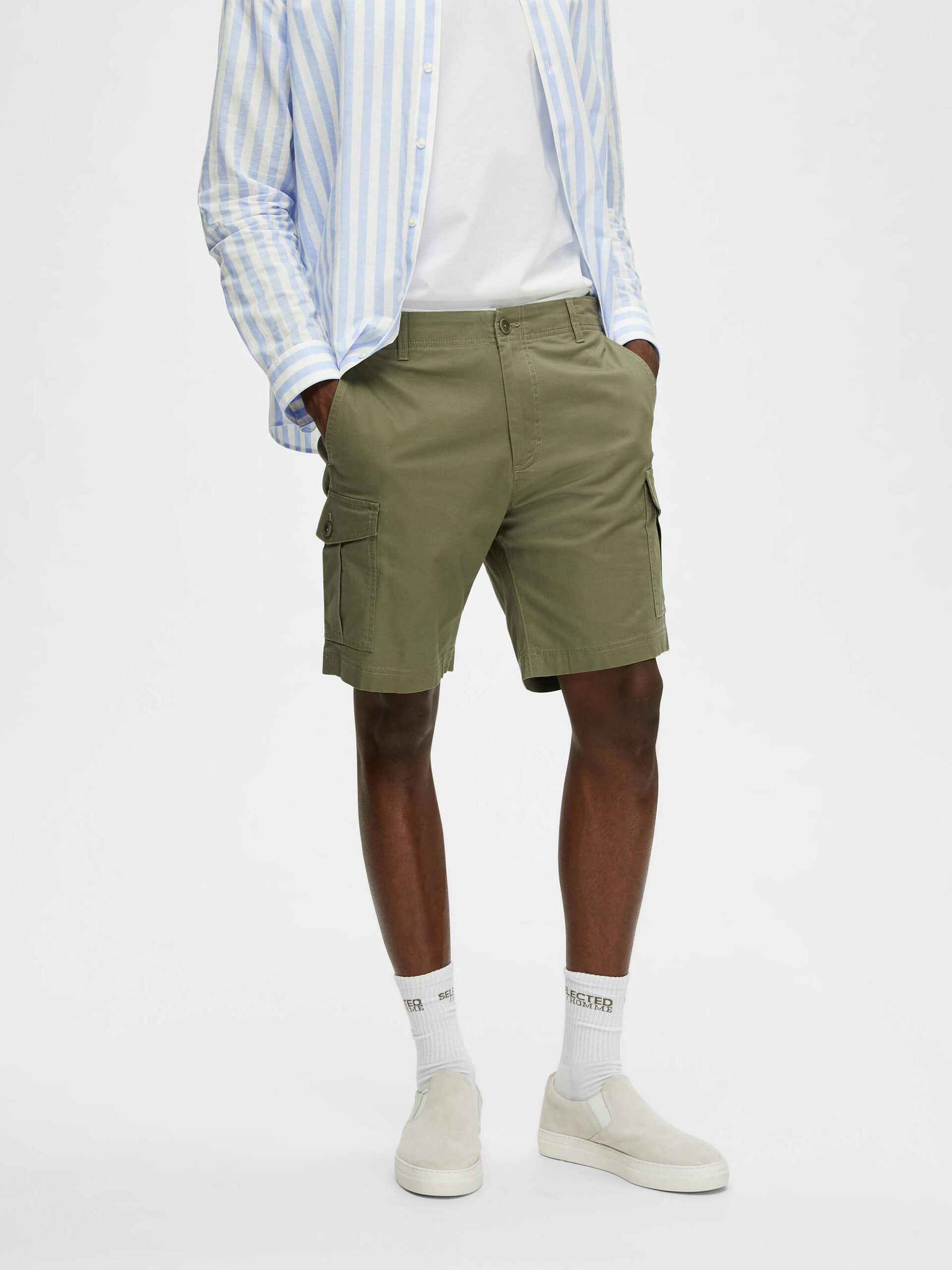 Green Mid Rise Cargo Shorts