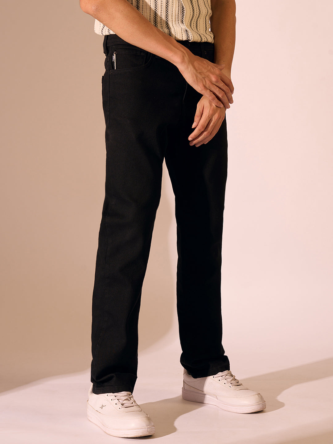 Mid Rise Straight Fit Jeans - Black