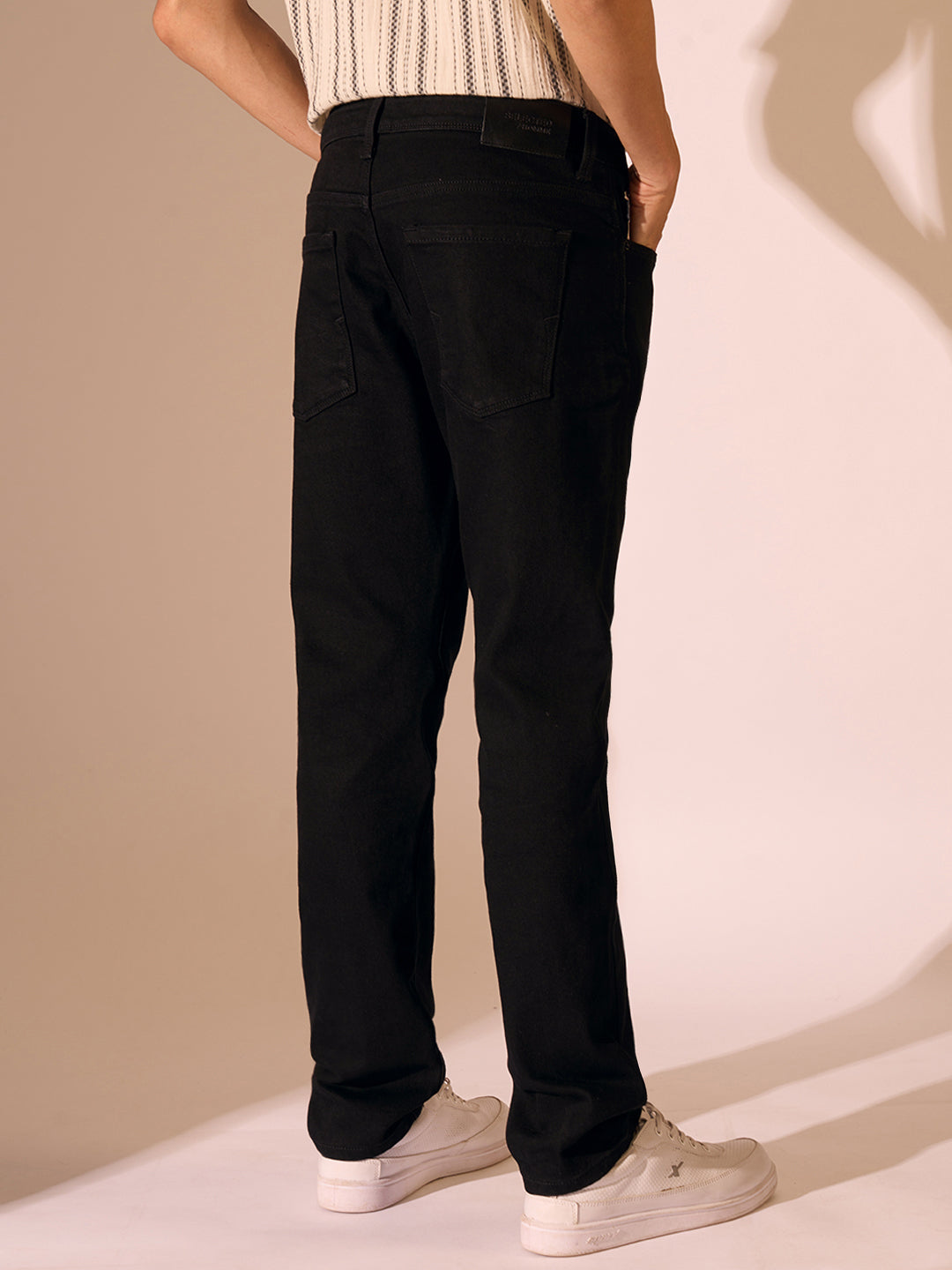 Mid Rise Straight Fit Jeans - Black