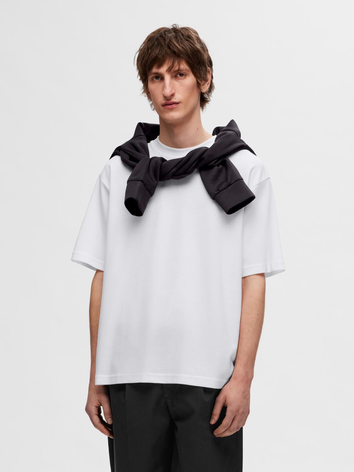 White O-Neck Relaxed Fit T-shirt