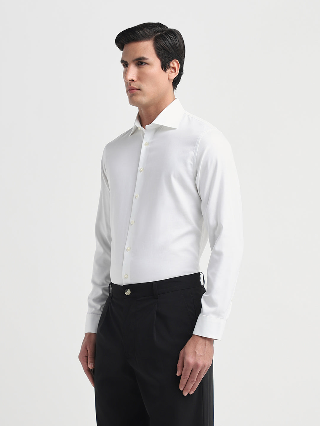 White Spread Collar Slim Fit Shirt