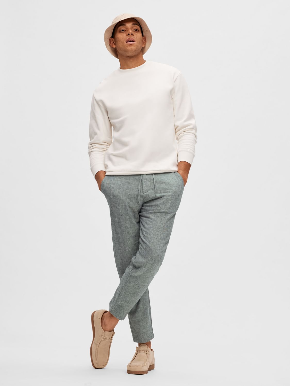 Blue Mid Rise Linen Pants