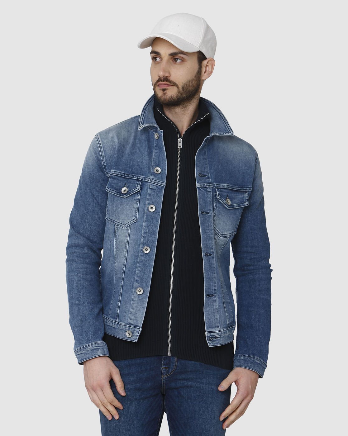 Blue Pullover