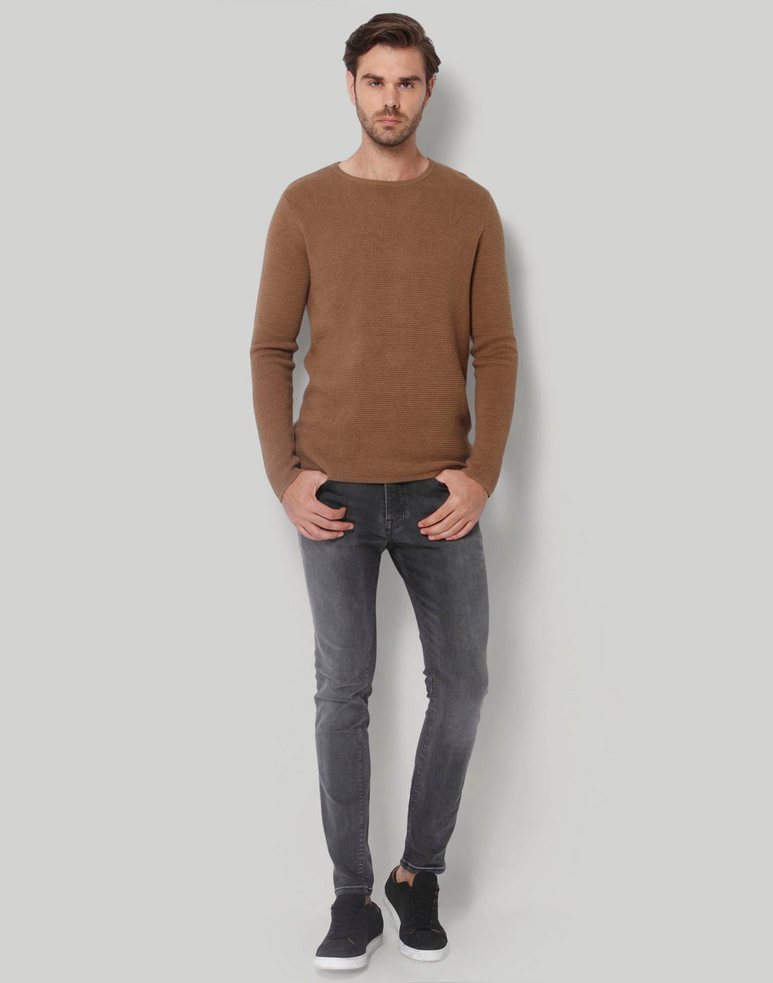 Brown Pullover