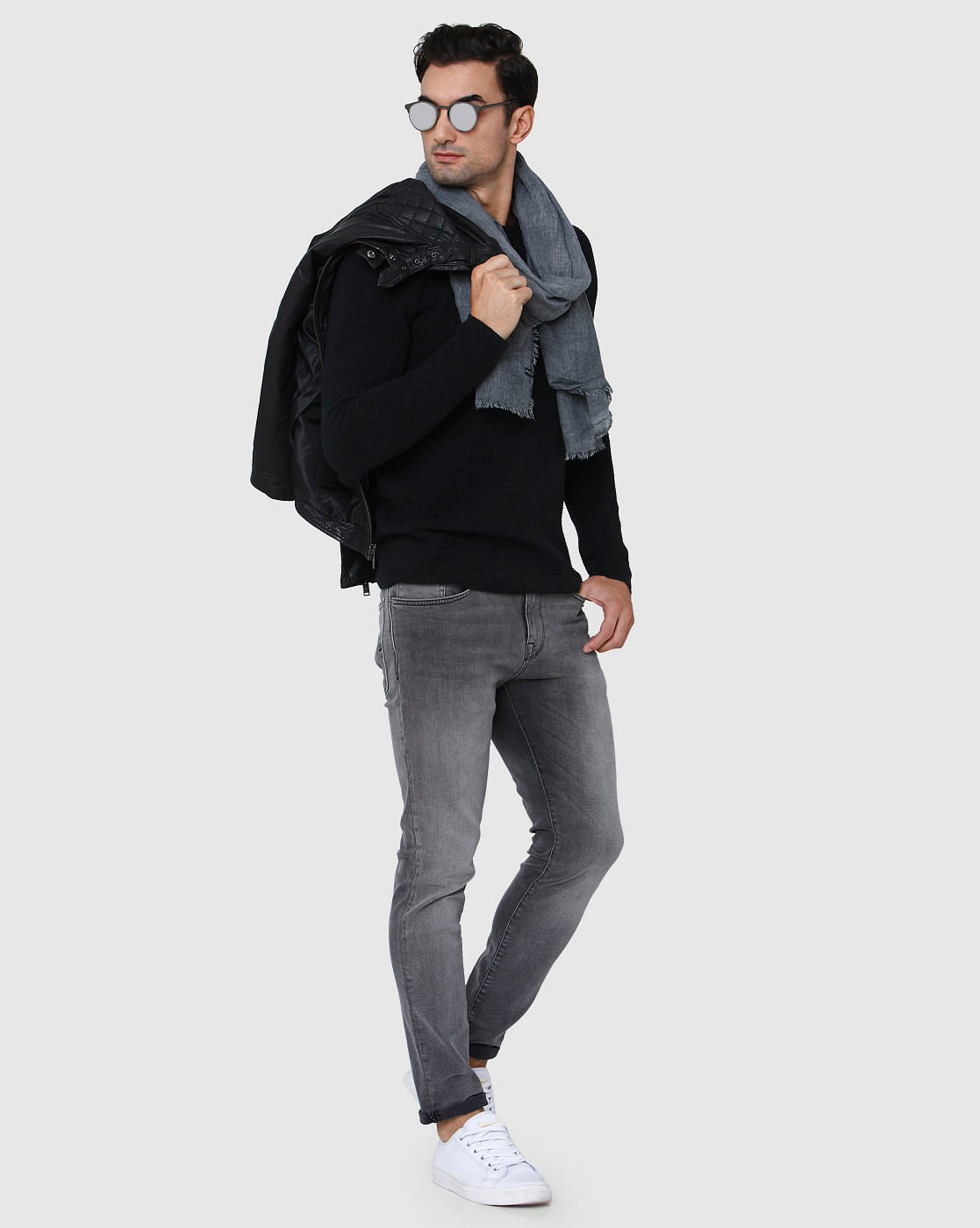 Black Pullover