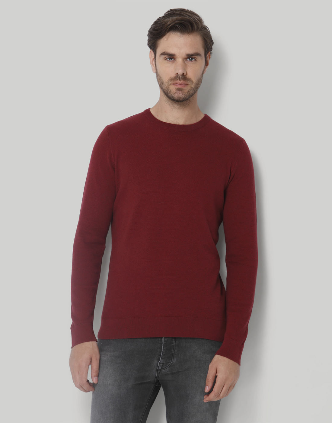 Red Pullover