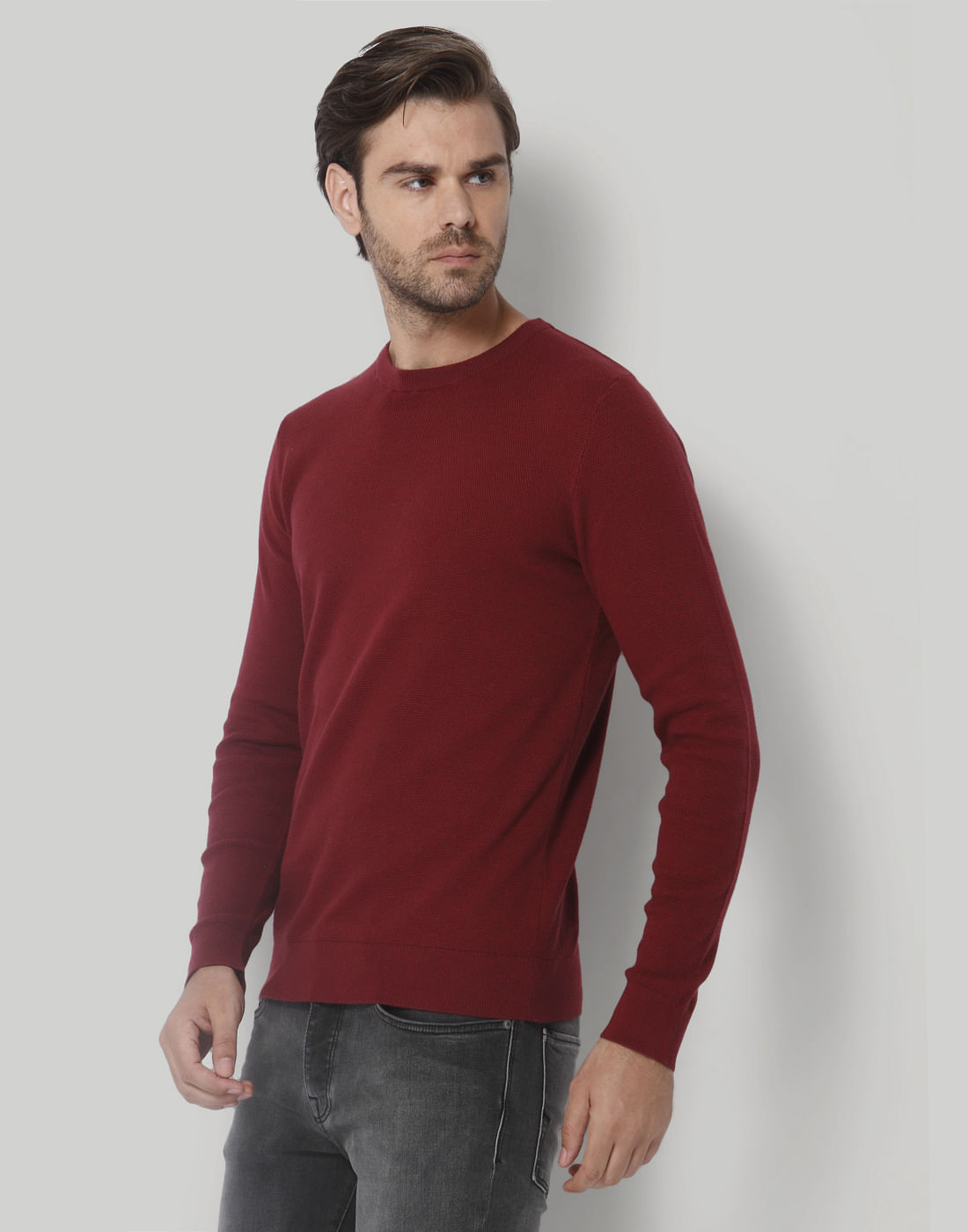 Red Pullover
