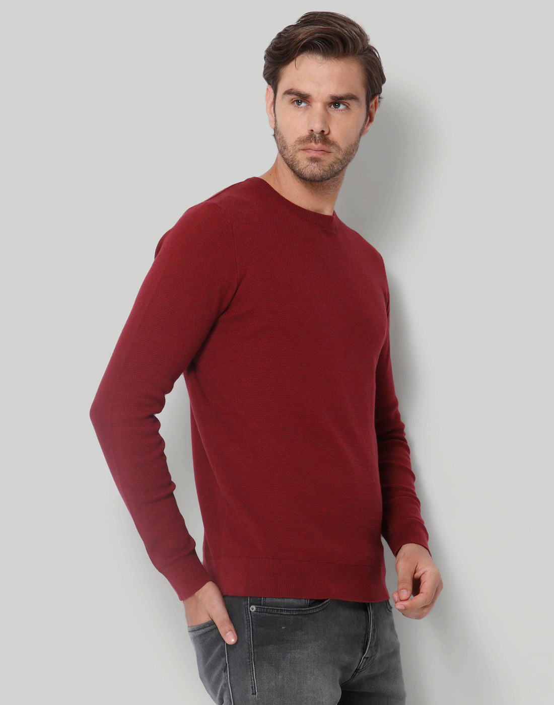 Red Pullover