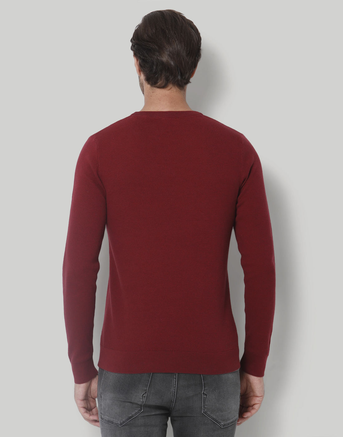 Red Pullover