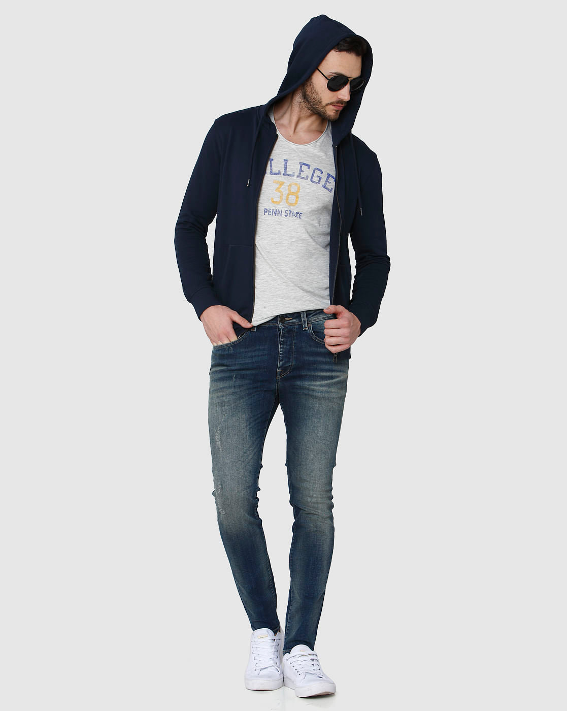 Blue Pullover