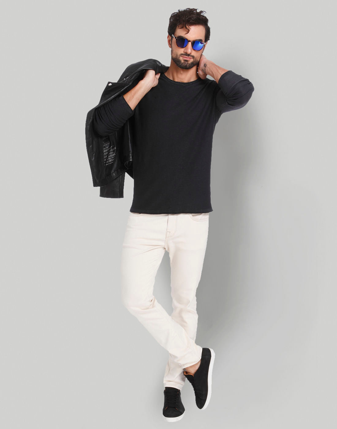 Black Pullover