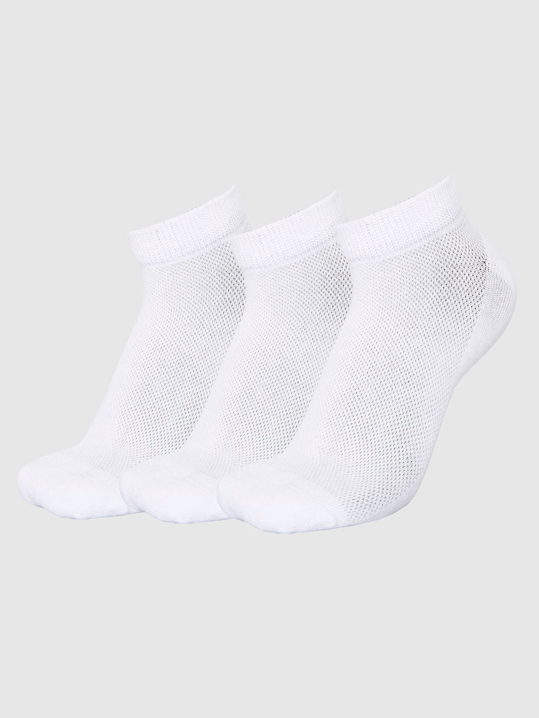 White Pack Of Three Ankle Length Socks