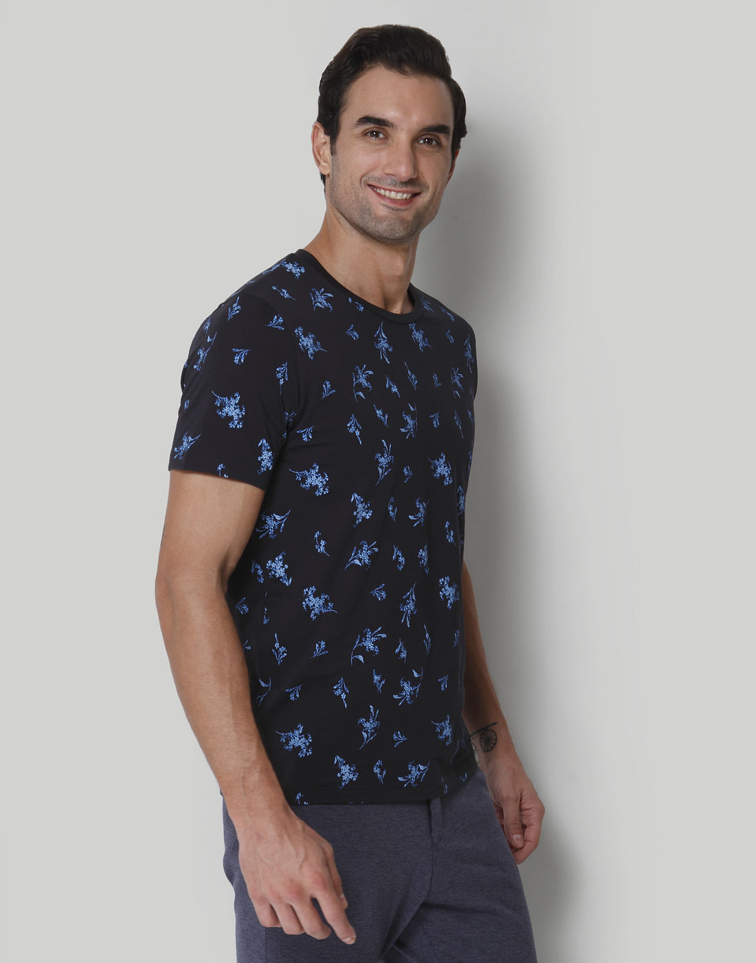 Black Floral Print Crew Neck T-Shirt