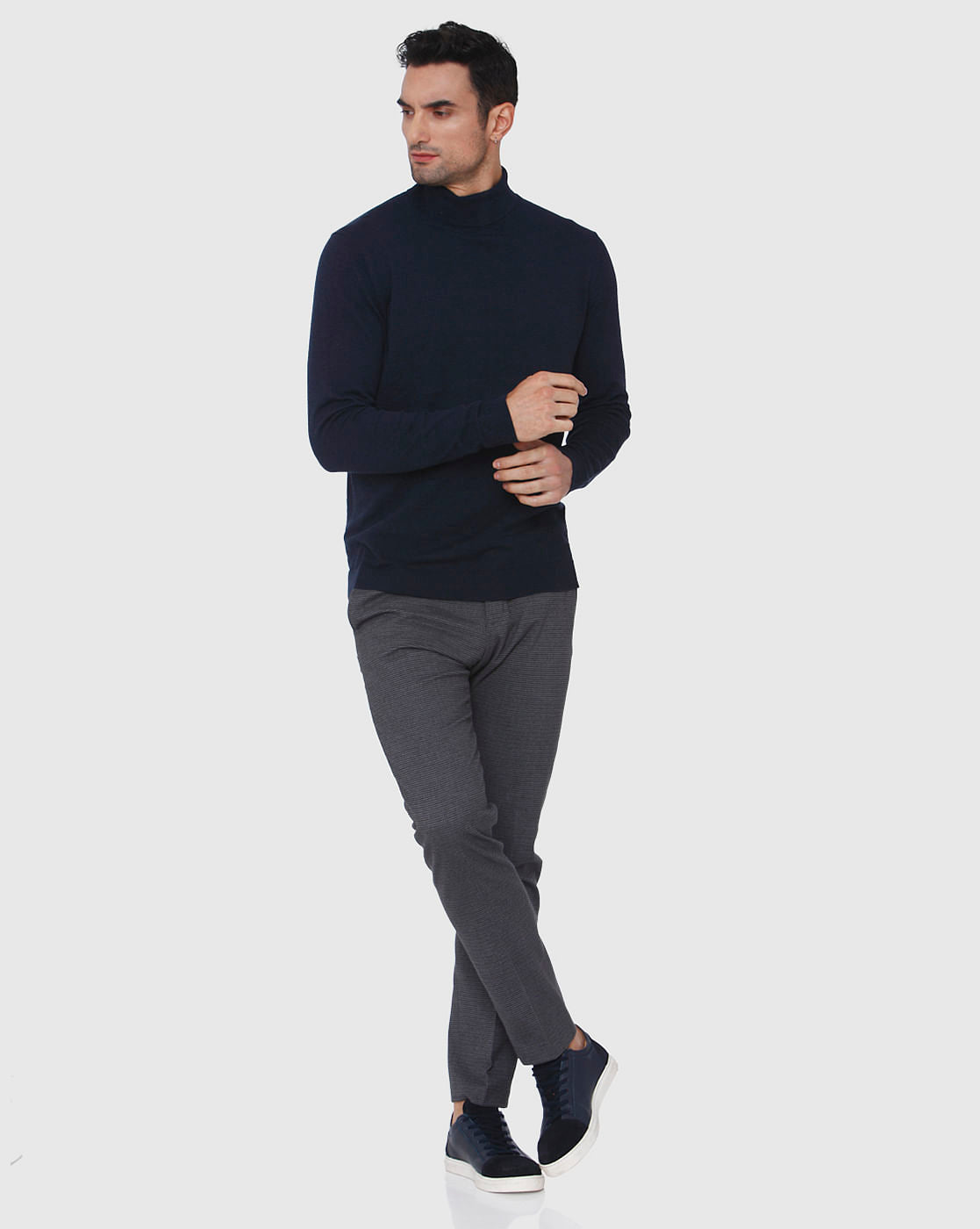 Blue Pullover